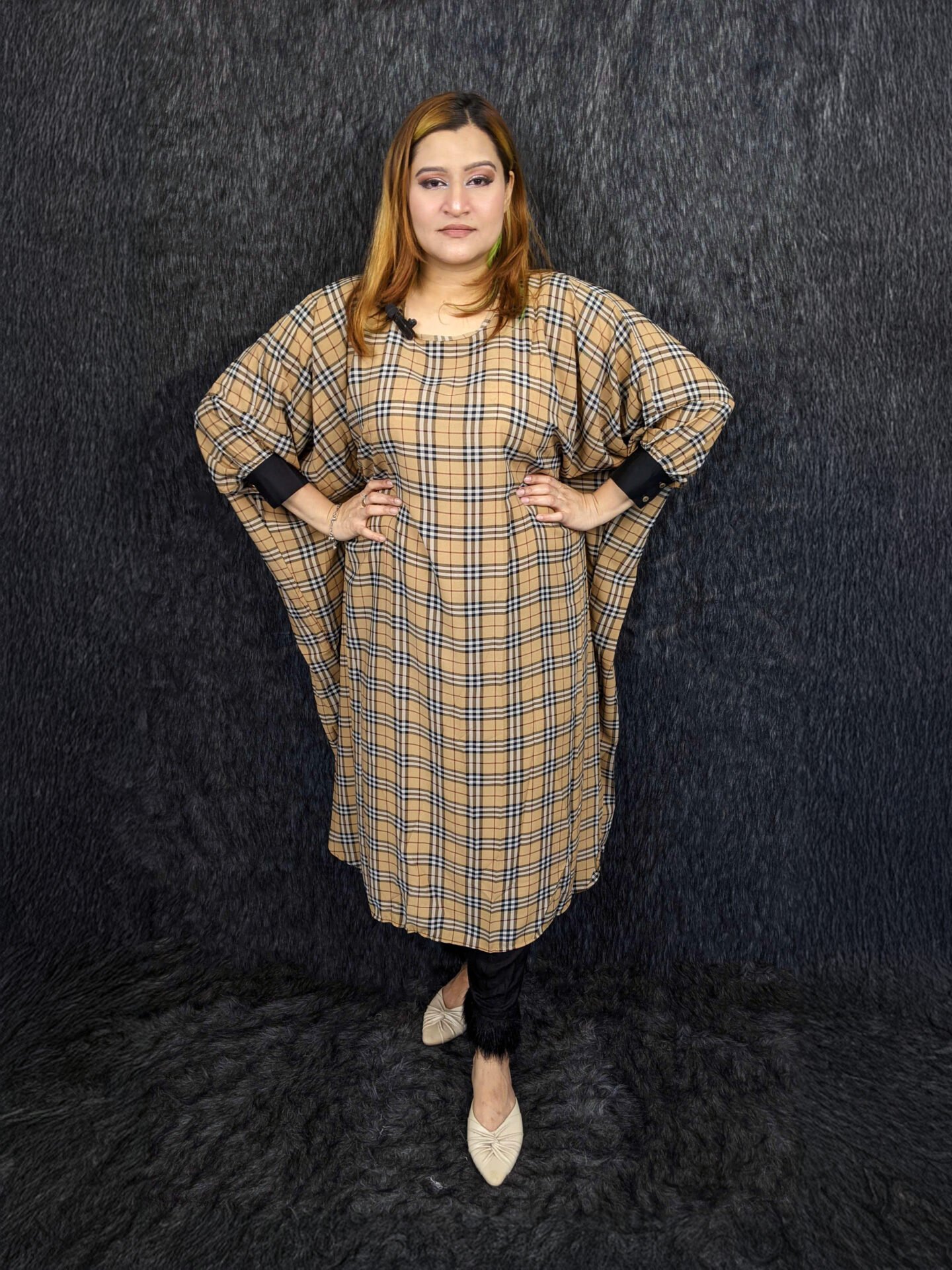 Women’s beige check print kaftan abaya with batwing sleeves and black cuff details